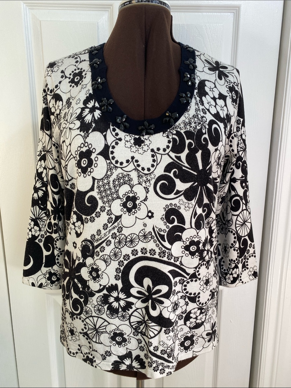 2 for $25 - Attitude Black and White Floral Light Sweater w Sewn-in Beads, XL